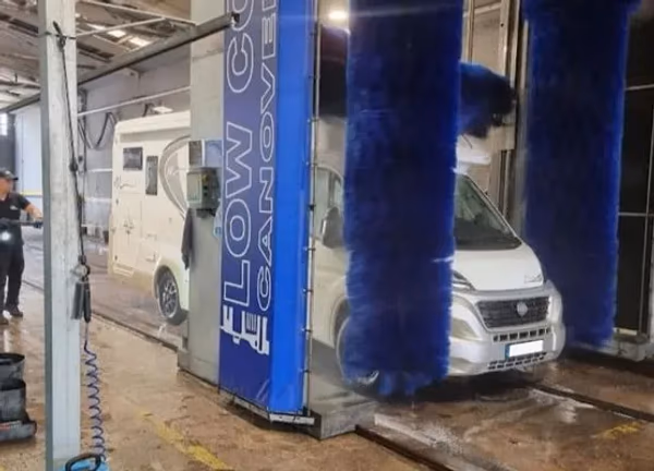 Lavado de Autocaravanas
